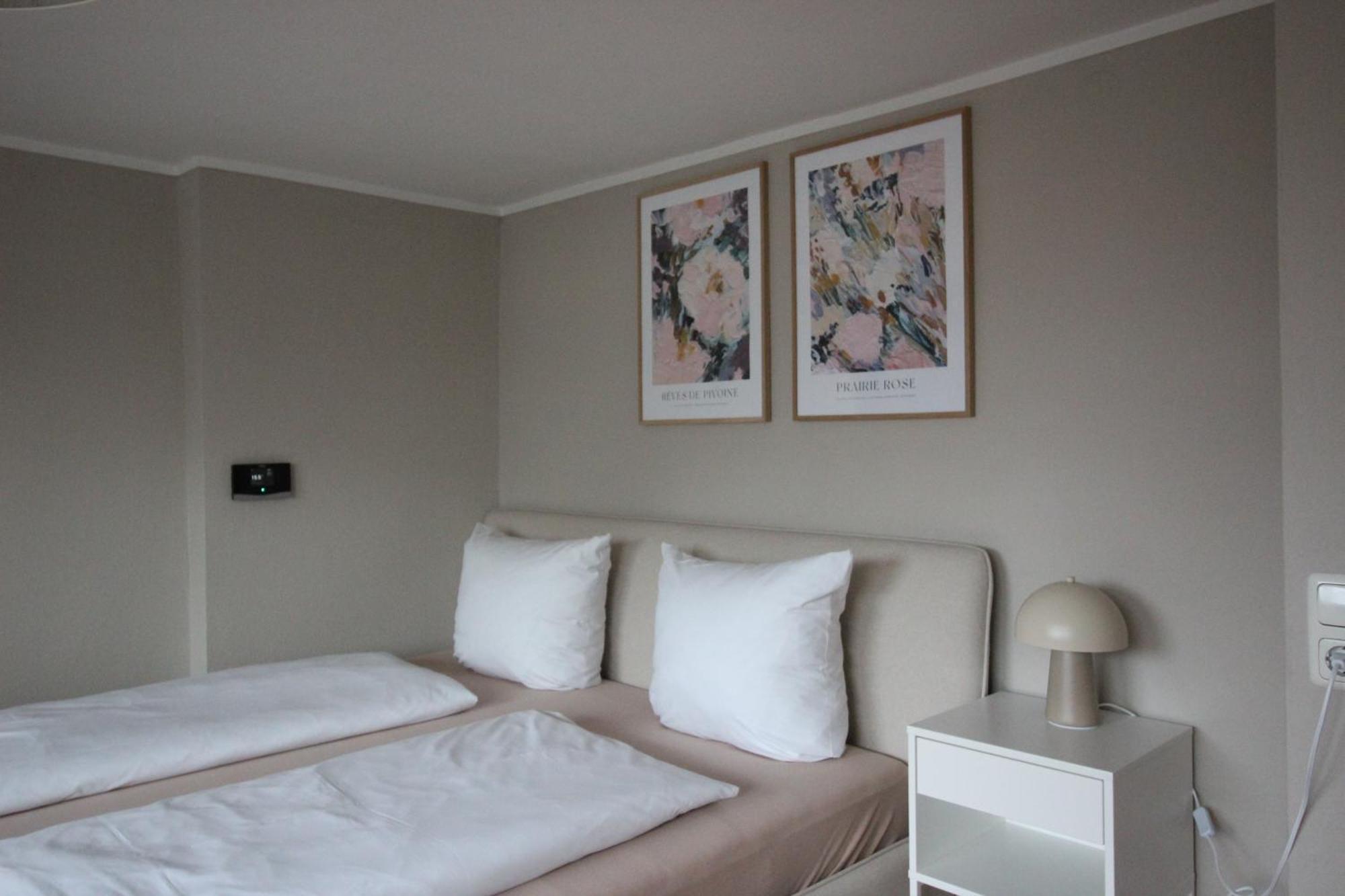 Homie Stay Schiestlstrasse - Moderne Dachgeschosswohnung Mit 2 Schlafzimmern Würzburg Eksteriør bilde